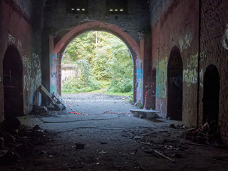 Fototapeta premium Lost Place: Altes preussisches Befestigungsfort in Deutschland