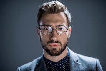 Obraz premium Man in glasses