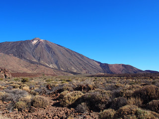 Fototapeta na wymiar volcano and landscape in teide national park tenerife