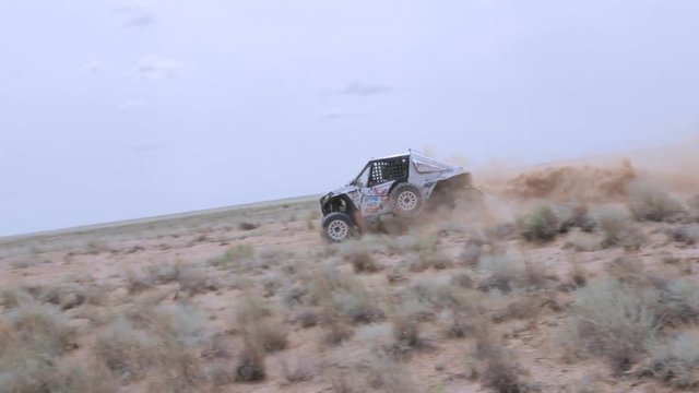 buggy races on the sand
