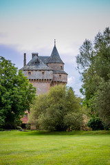 Le Château de Marinesque sur la route, dans l'Aveyron