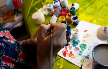 Художник за работой