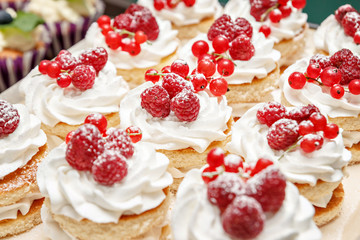 cakes with raspberries