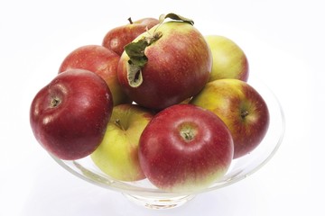 Fototapeta na wymiar Apples in a glass bowl