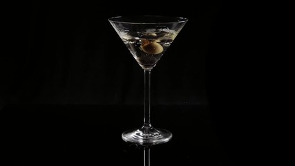 Vodka martini - a classic cocktail prefered by a faous British agent - Powered by Adobe