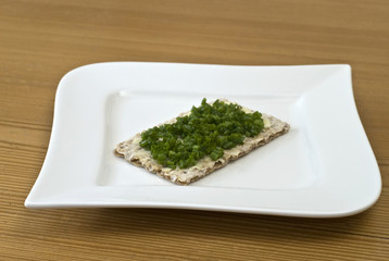 Crispbread with chives
