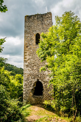 Ruines à Peyrusse-le-Roc