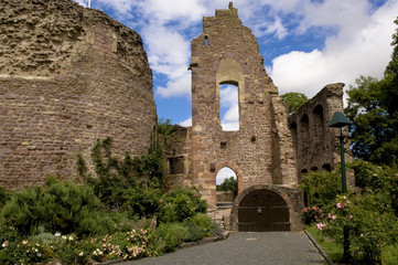 Castle ruin in the old town, Dreieichenhain, Hesse, Germany, Europe