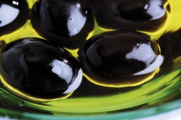 Black olives in olive oil