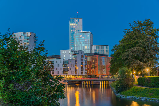 Malm&ouml; live eller Malmhattan i centrala Malm&ouml;, &auml;r ett kongress, konserthus,teater och en hotellbyggnad i en och samma byggnad