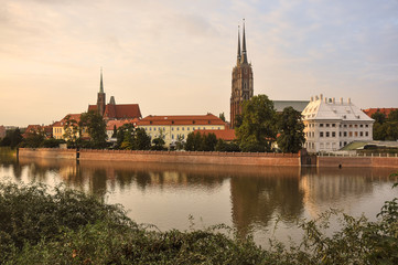 Miasto Wrocław - rzeka i kościoły