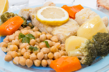 Codfish with chickpeas and vegetables