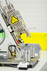 Thermo shrinking machine for silicone hoses