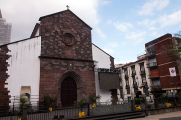 Fototapeta na wymiar Funchal Cathedral church