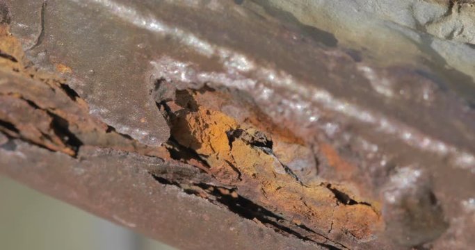 Corrosione generalizzata su un metallo ferro