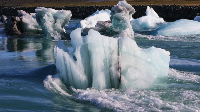 Floating icebergs in the glacial lake Jokulsarlon in Iceland
