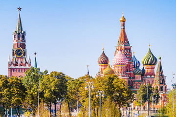 Fototapeta premium St. Basil's Cathedral and the Spassky Tower of the Moscow Kremlin