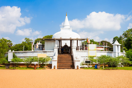 Lankaramaya stupa in Anuradhapura