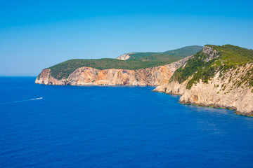 Fototapeta na wymiar Coastline in greece 