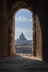 Fenster zum Petersdom