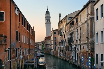 Fototapeta na wymiar Venice canal San Giorgio dei Greci