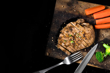 Steak chicken to strengthen muscles, eat and protein.