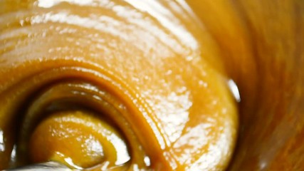 thick aromatic brown honey