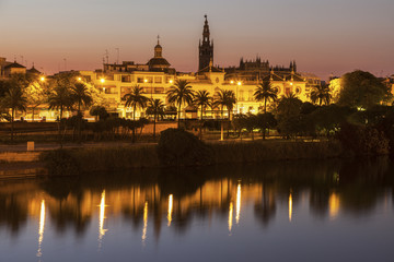 Fototapeta na wymiar Architecture of Seville along Guadalquivir River