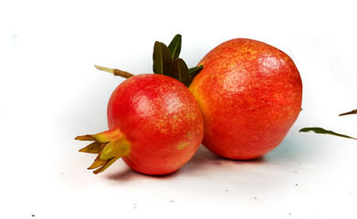pomegranetes isolated leaves background