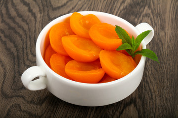 Canned apricots