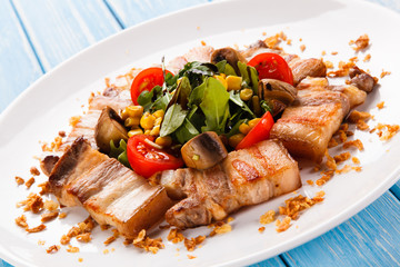 Roast meat and vegetables 