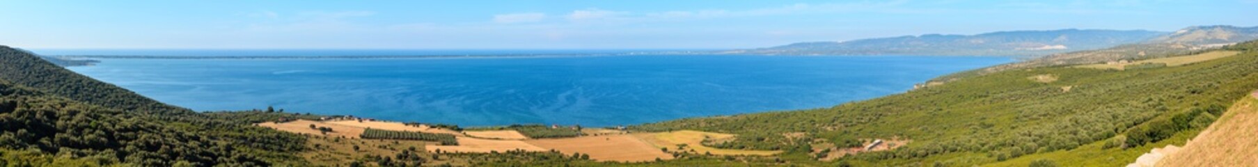 Fototapeta na wymiar Summer Varano lake panorama, Italy.
