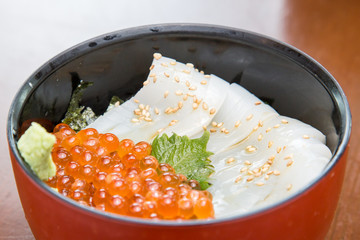 海鮮丼