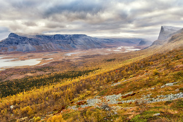 Skierffe Berg im Sarek Nationalpark auf dem Kungsleden Wanderweg in Schweden
