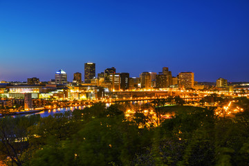 Fototapeta premium Overview of downtown St. Paul, MN