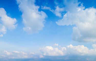 Fototapeta na wymiar blue sky and clouds in good weather days