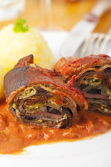 Roulade auf einem Teller