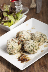 Portion Strangolapreti aus Italien