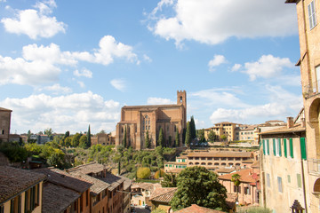 Blick auf Basilica di San Domenico