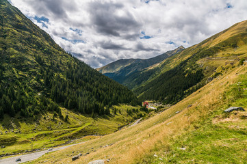 Fototapeta na wymiar Transfagarasan road crossing the southern section of the Carpathian Mountains of Romania