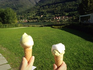 prato vicino al lake