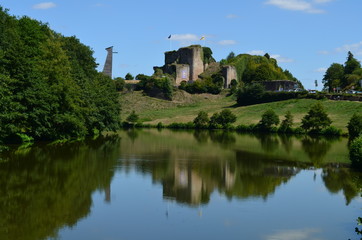Fototapeta na wymiar Château de Tiffauges (Vendée - France)