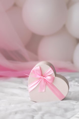 Pink heart gift paper box