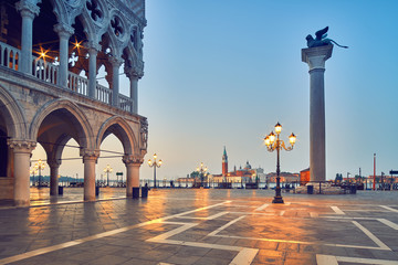Fototapeta premium Wenecja, plac San Marco rano