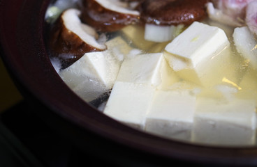 豆腐たっぷりの鍋料理