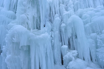 Fototapeta na wymiar Frozen waterfalls