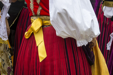 SELARGIUS, ITALIA - SETTEMBRE 10, 2017: 57^ Edizione dell'Antico sposalizio selargino - dettaglio di un costume tradizionale sardo - Sardegna