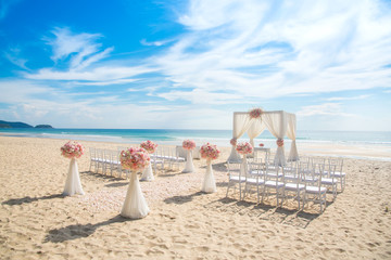 Romantic wedding ceremony on the beach - 175909380