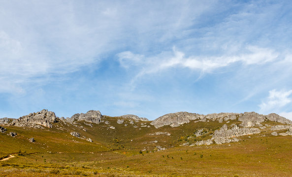 Paisaje de la Sierra de la Cabrera, Le&oacute;n, Espa&ntilde;a.
