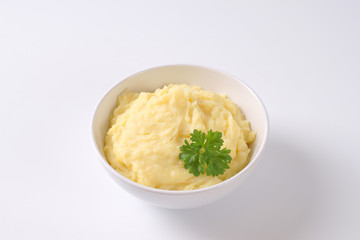 bowl of mashed potatoes
